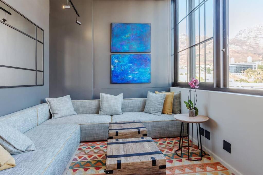 East City Oasis At The Harri